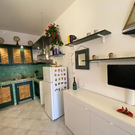 Casa Bouganville, Vista Mare! Daire *